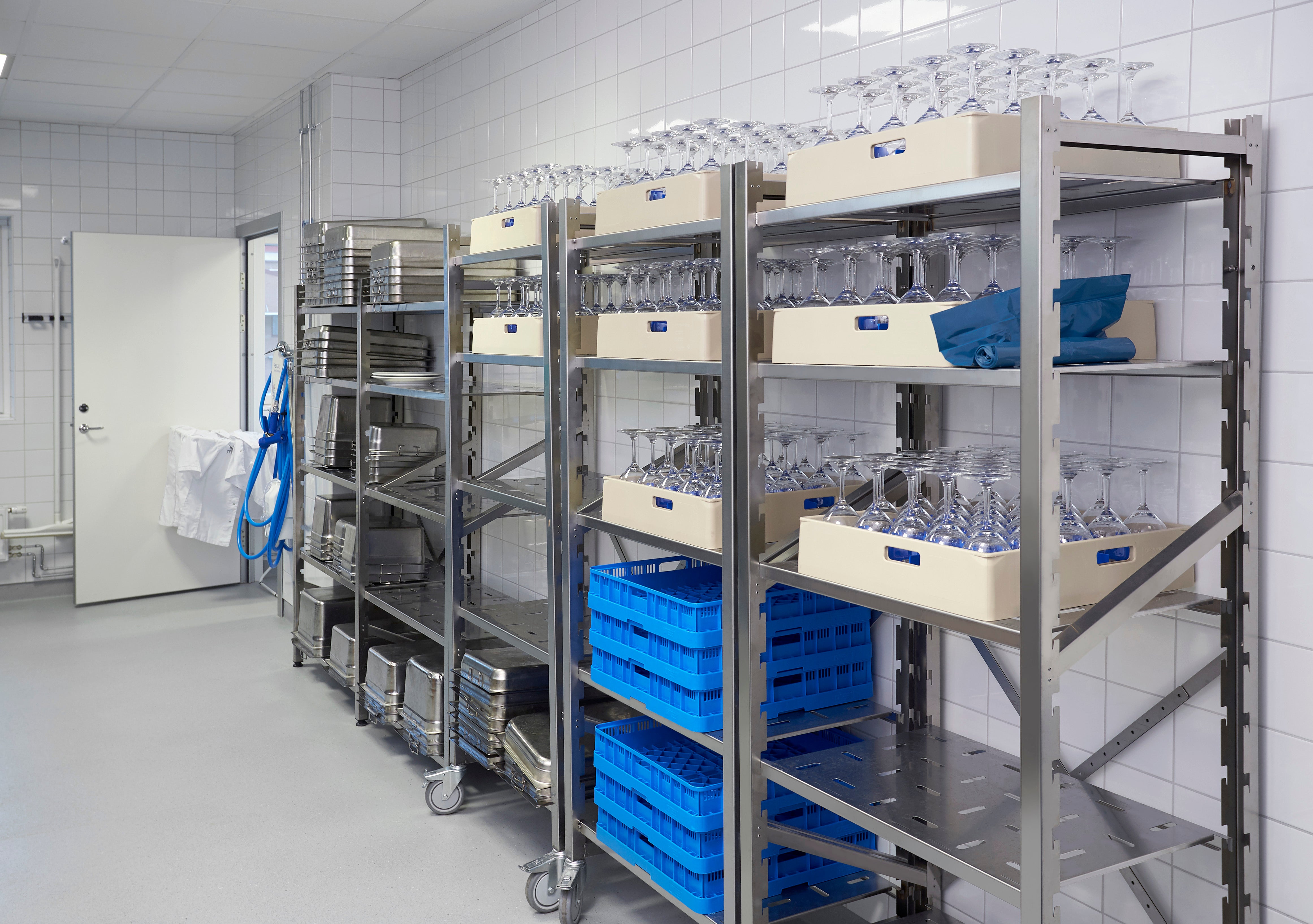Shelving Unit FURO 931 3