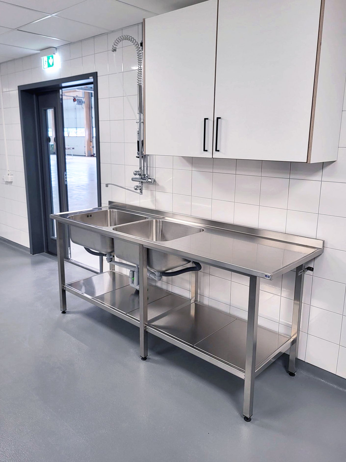 Stainless steel sink on stand FURO 904-00 0