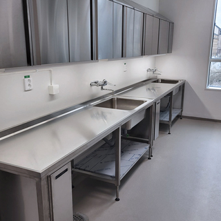 Hygienbänk med elektrisk höjdjustering FURO 918-A 4